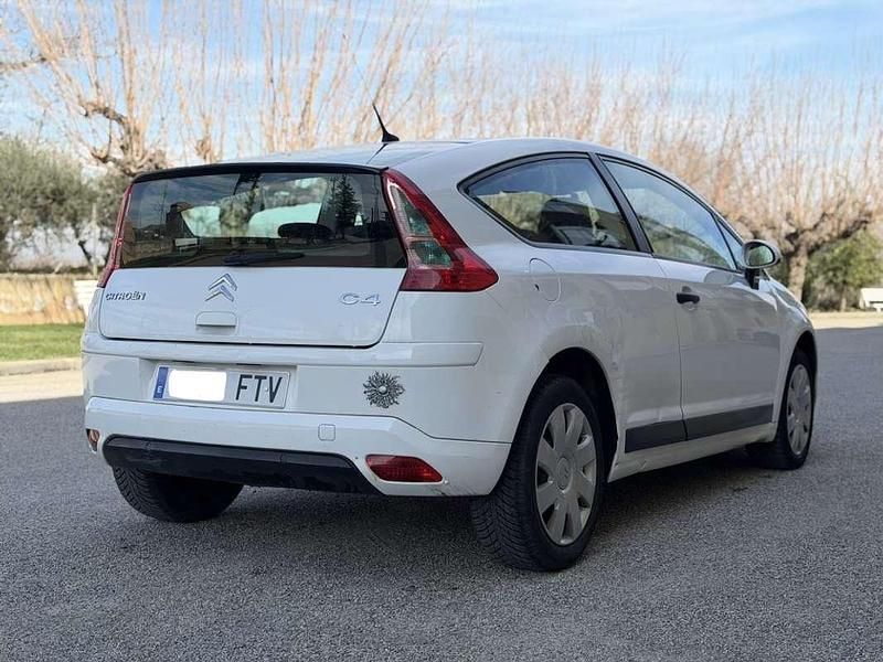 Usado Citroën C4 109 CV (80 kW) 2007 Blanco Coupe