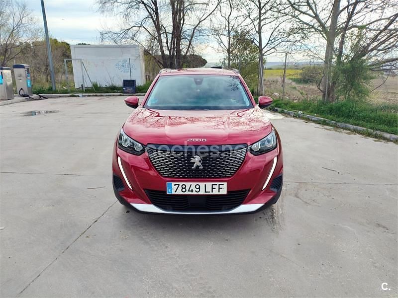 Usado Peugeot 2008 Allure 130 CV (95 kW) 2020 Rojo SUV