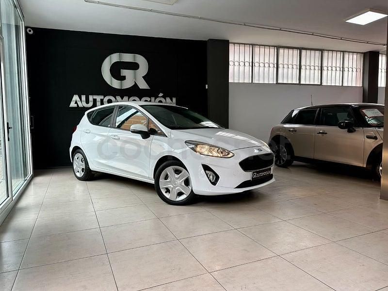 Usado Ford Fiesta Trend 100 CV (73 kW) 2019 Blanco Utilitario