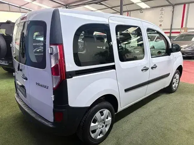 Usado Renault Kangoo 90 CV (66 kW) 2019 Blanco Monovolumen