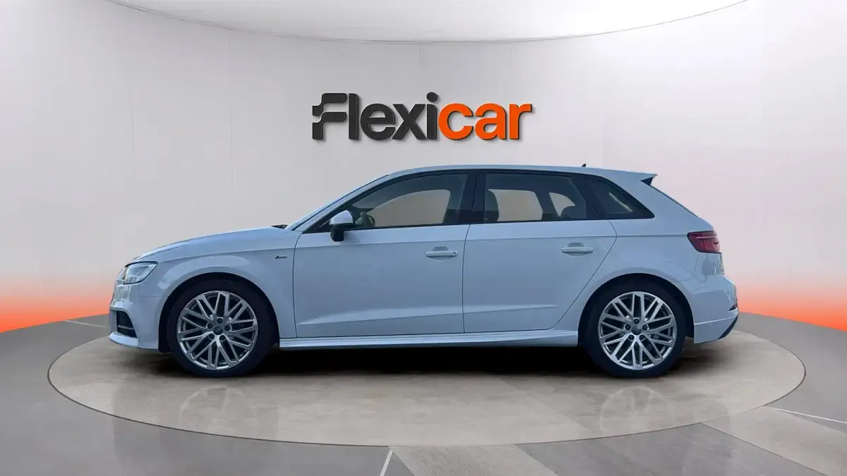 Usado Audi A3 Premium 116 CV (85 kW) 2019 Blanco Berlina