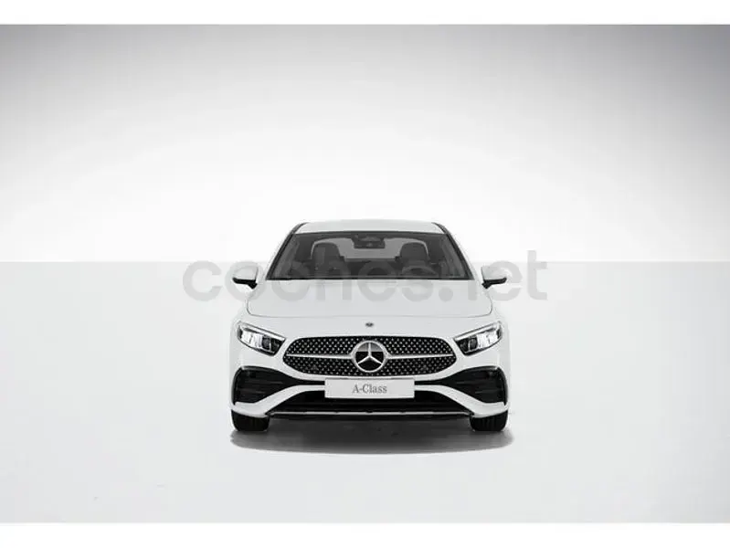 Usado Mercedes A200 AMG line 150 CV (110 kW) 2023 Blanco polar  pintura unicolor Berlina