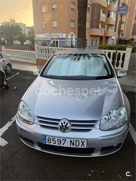 Usado VW Golf IV Conceptline 75 CV (55 kW) 2005 Gris / plata Berlina