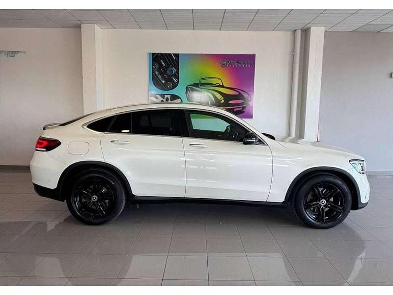 Usado Mercedes GLC220 194 CV (142 kW) 2021 Blanco Coupe