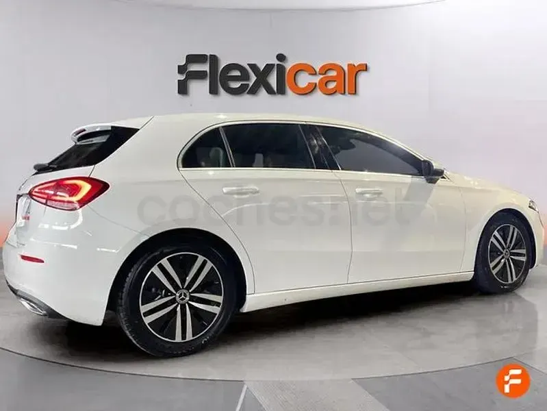 Usado Mercedes A180 116 CV (85 kW) 2022 Blanco Berlina