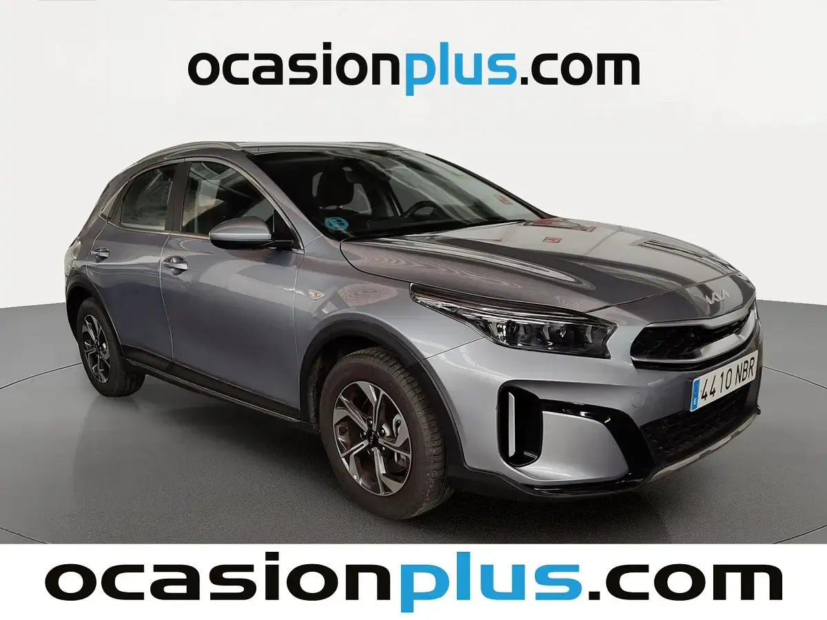 Usado Kia XCeed 101 CV (74 kW) 2025 Gris plata SUV