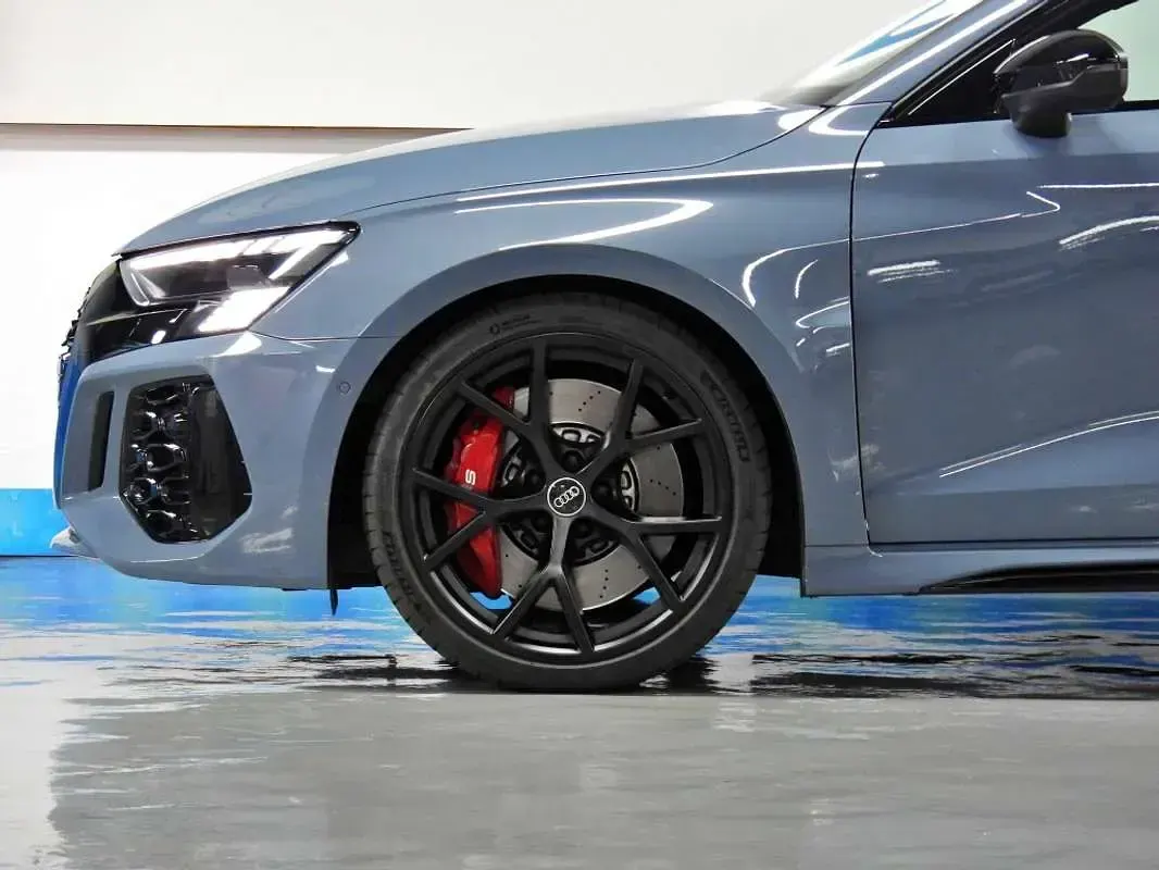 Usado Audi RS3 Sportback 400 CV (294 kW) 2023 Gris Utilitario