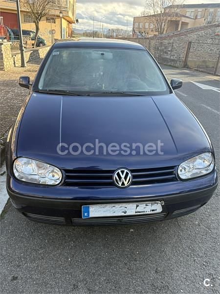 Azul Usado 2001 VW Golf Conceptline Berlina | 1800 € (Buen precio) - Imagen 1/4