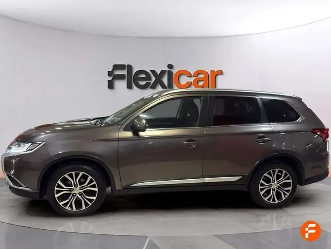 Usado Mitsubishi Outlander Motion 150 CV (110 kW) 2017 Marrón SUV