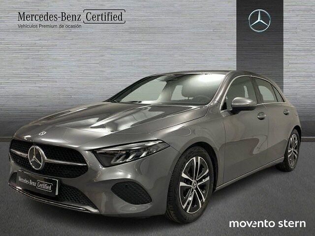 Gris Usado 2024 Mercedes A180 Advanced Utilitario | 29.900 € (Precio justo) - Imagen 1/4