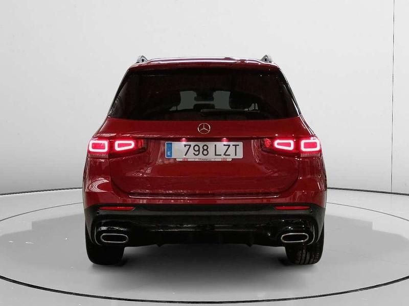 Usado Mercedes GLB200 AMG line 151 CV (111 kW) 2021 Rojo SUV