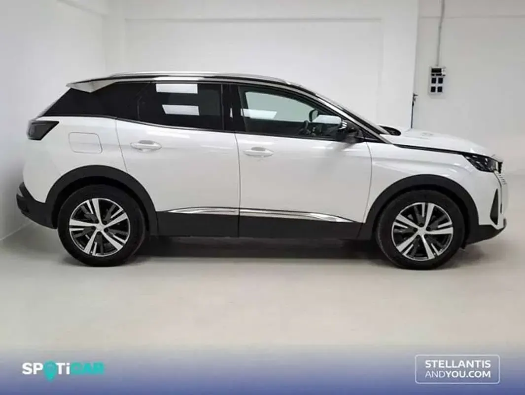 Usado Peugeot 3008 Allure 131 CV (96 kW) 2020 Blanco SUV