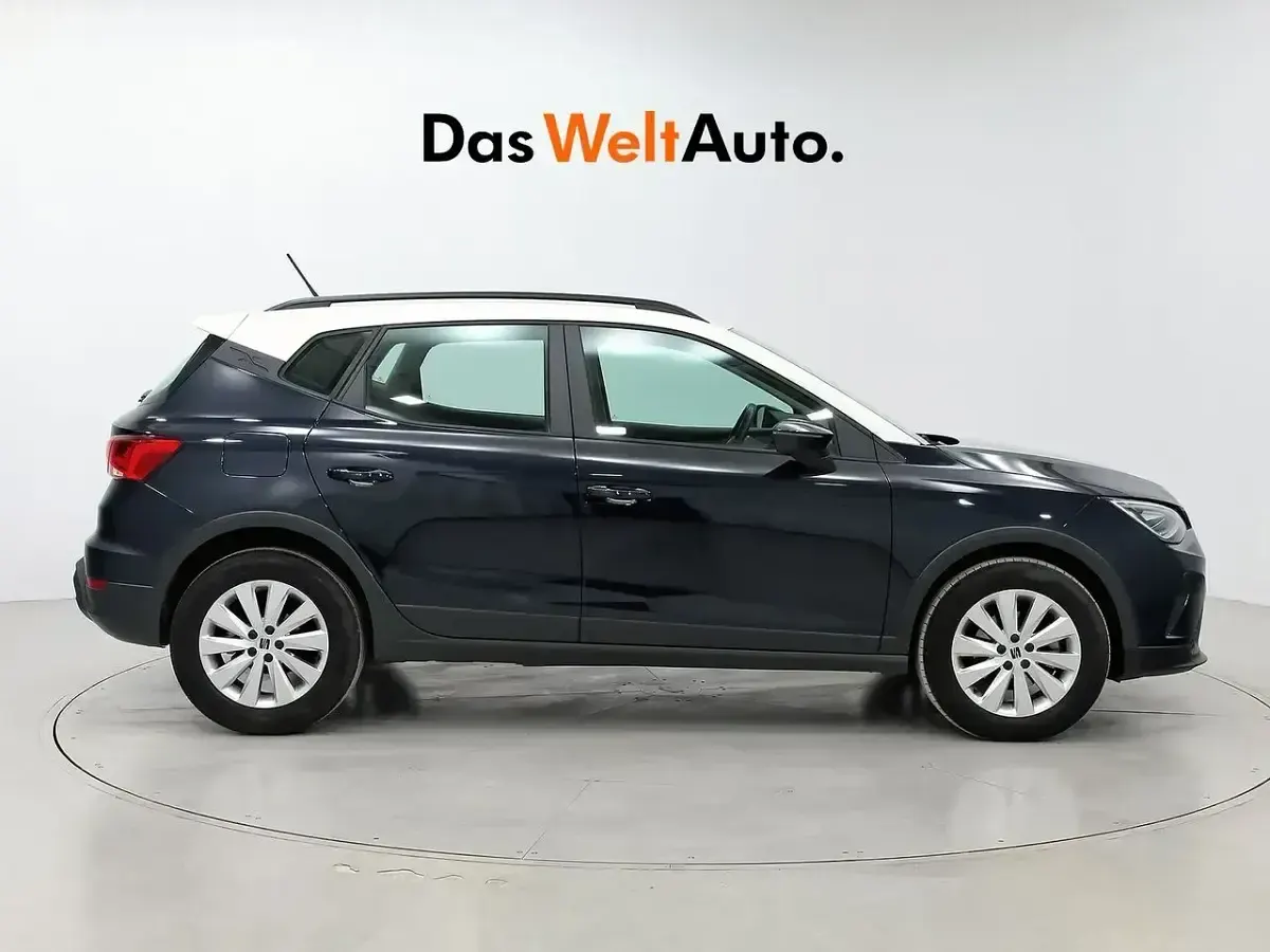 Usado Seat Arona Style 110 CV (80 kW) 2022 Azul SUV