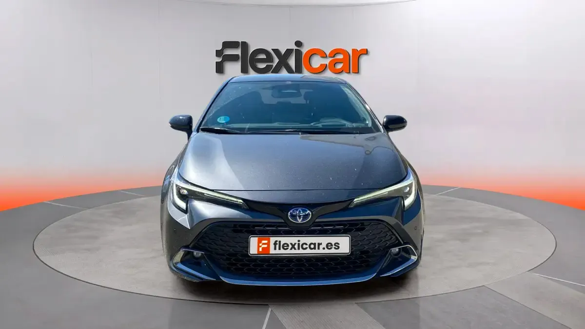 Usado Toyota Corolla Active 140 CV (102 kW) 2025 Gris Berlina