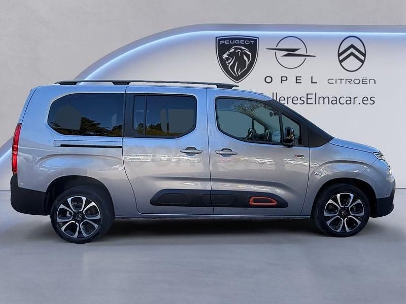 Usado Citroën Berlingo Shine 130 CV (95 kW) 2022 Gris / plata Monovolumen