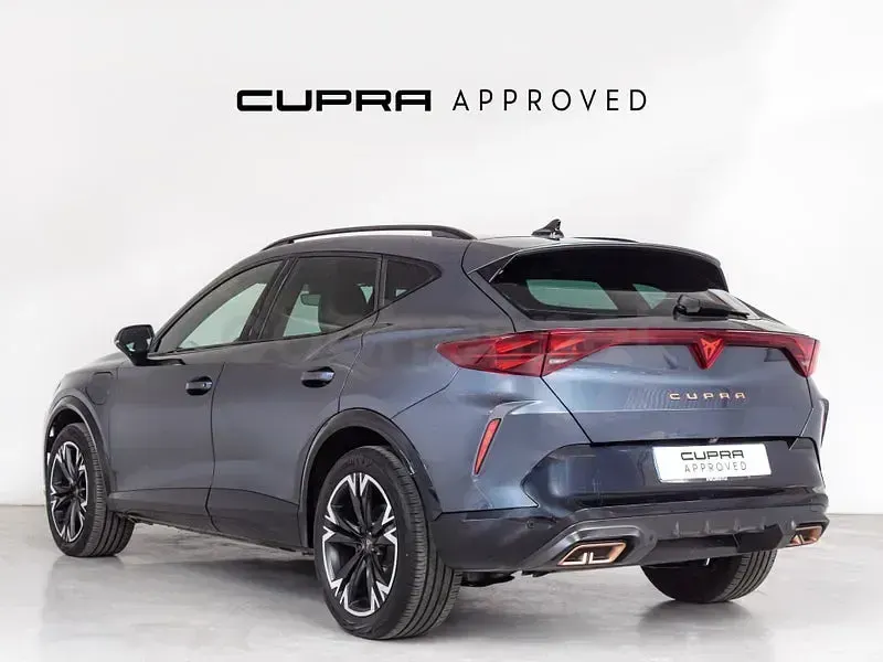 Usado Cupra Formentor 204 CV (150 kW) 2025 Gris / plata SUV