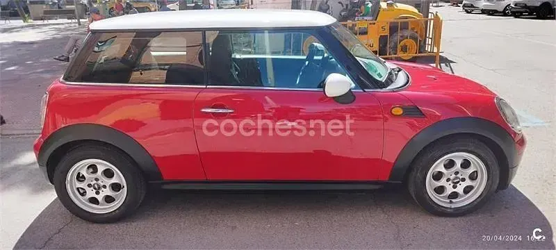 Usado Mini ONE 75 CV (55 kW) 2010 Rojo Utilitario