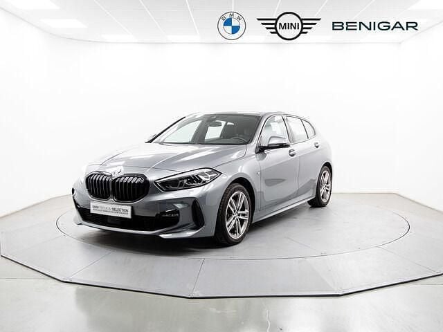 Gris Usado 2024 BMW 118 Comfort Edition Utilitario | 32.900 € (Precio justo) - Imagen 1/4