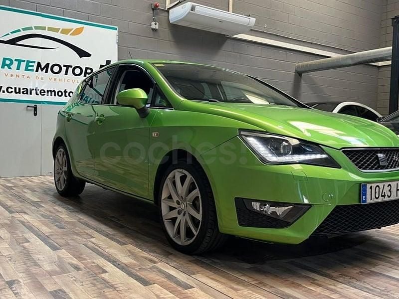 Usado Seat Ibiza FR 105 HP (77 kW) 2012 Verde Sedan
