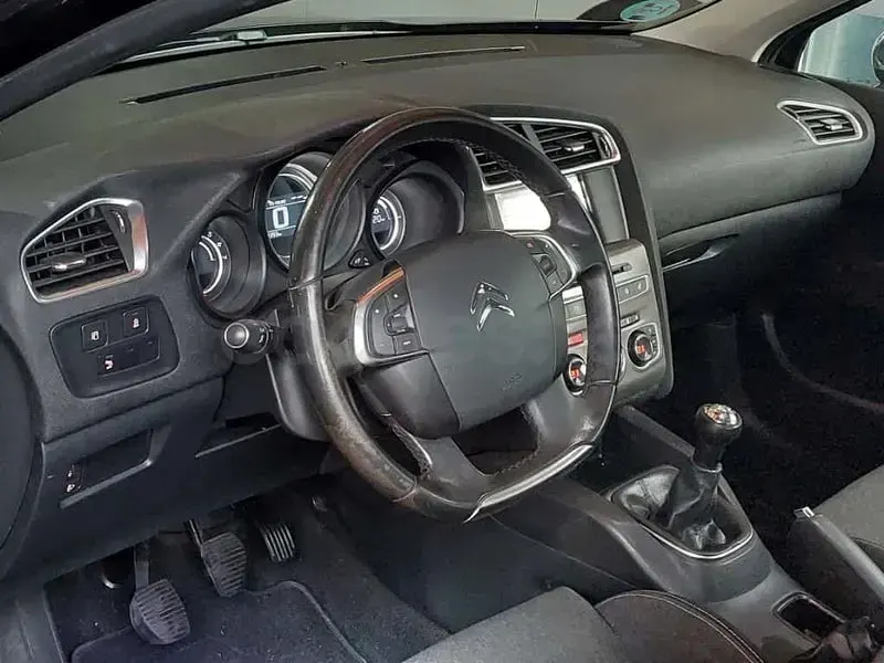 Usado Citroën C4 Feel 99 CV (72 kW) 2015 Negro Berlina