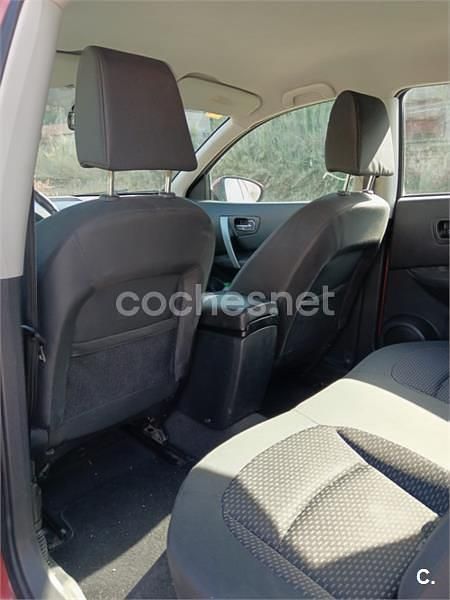 Begagnad Nissan Qashqai Tekna 150 HK (110 kW) 2007 Röd SUV