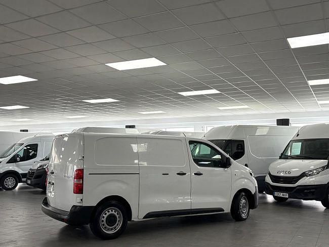 Usado Toyota Proace Business Edition 119 CV (87 kW) 2020 Blanco Monovolumen