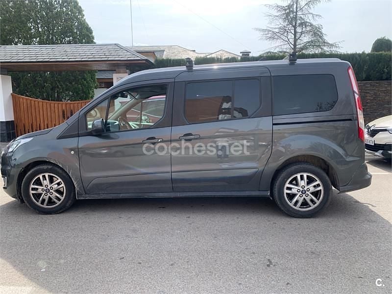 Usado Ford Tourneo Connect Titanium 100 CV (73 kW) 2020 Gris / plata Monovolumen