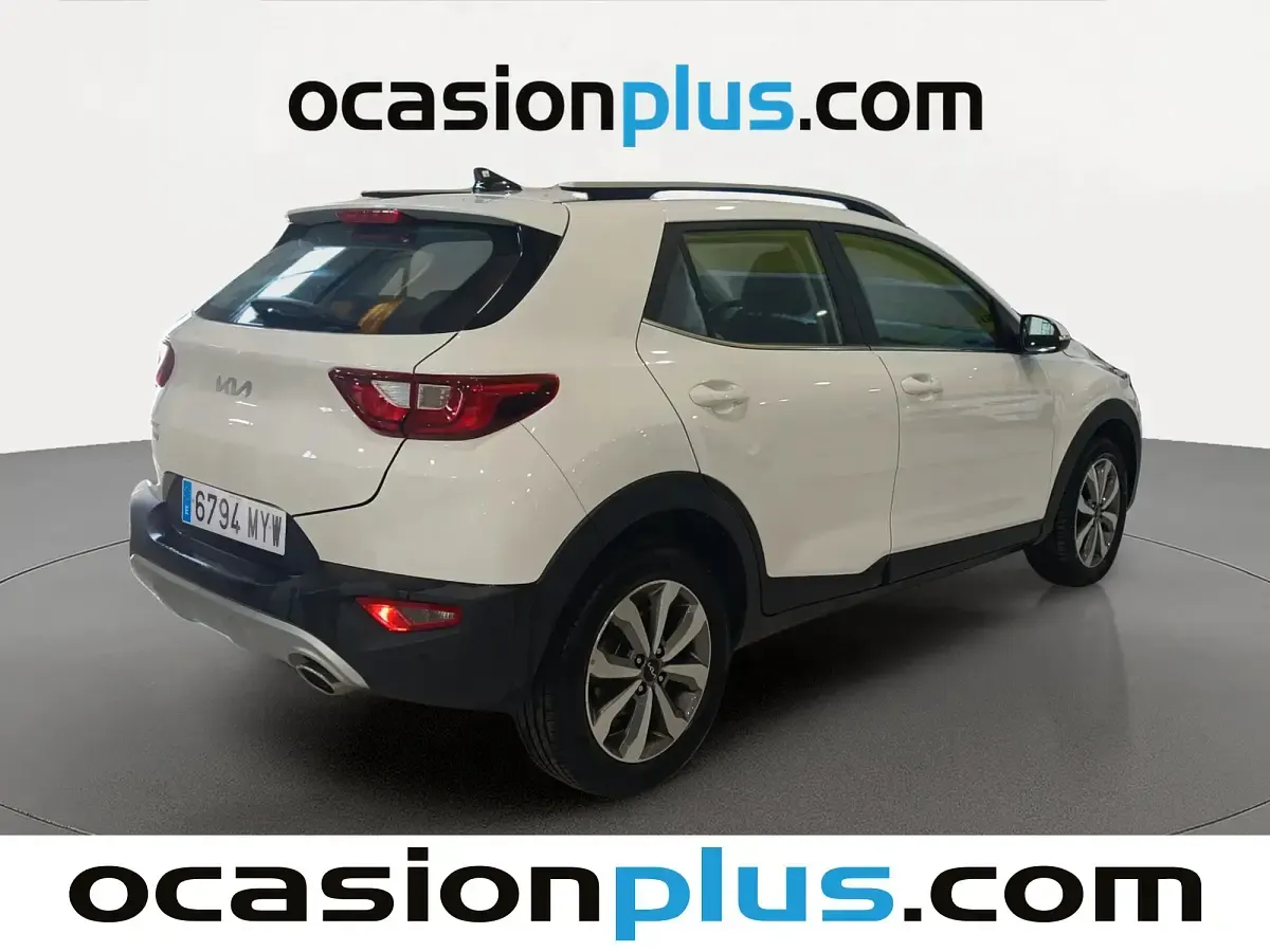 Usado Kia Stonic 101 CV (74 kW) 2025 Blanco SUV