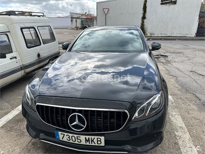 Negro Usado 2017 Mercedes E220 Berlina | 17.900 € (Buen precio) - Imagen 1/4