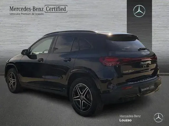 Usado Mercedes EQA250 139 kW (190 CV) 2025 Negro cosmos SUV