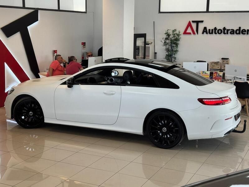 Usado Mercedes E220 194 CV (142 kW) 2018 Blanco Berlina