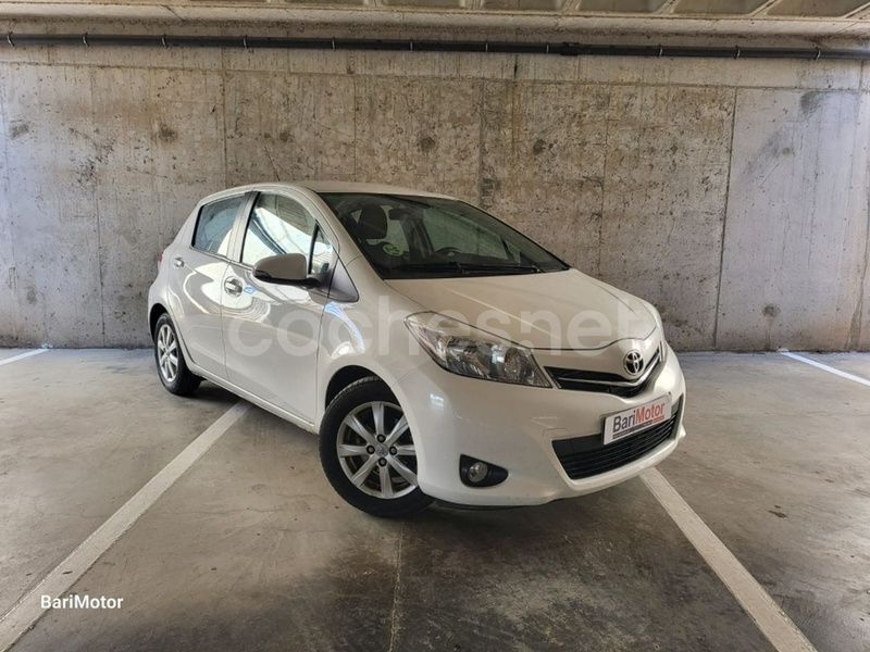 Blanco Usado 2012 Toyota Yaris Active Berlina | 7280 € (Precio justo) - Imagen 1/4