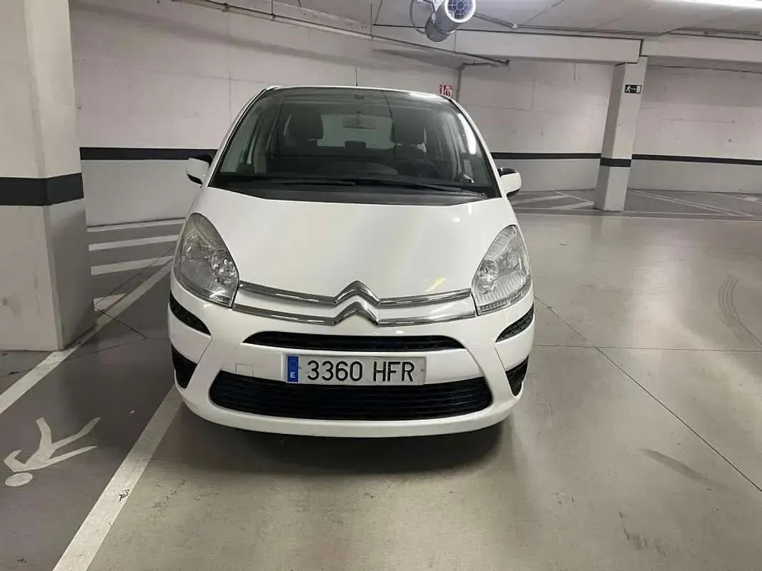Usado Citroën Grand C4 Picasso First 120 CV (88 kW) 2011 Blanco Monovolumen