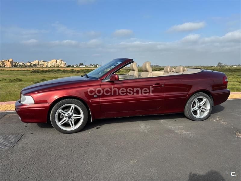 Usado Volvo C70 193 CV (141 kW) 2000 Granate Descapotable