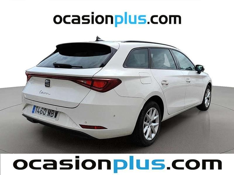 Usado Seat Leon ST Style 116 CV (85 kW) 2022 Blanco Familiar