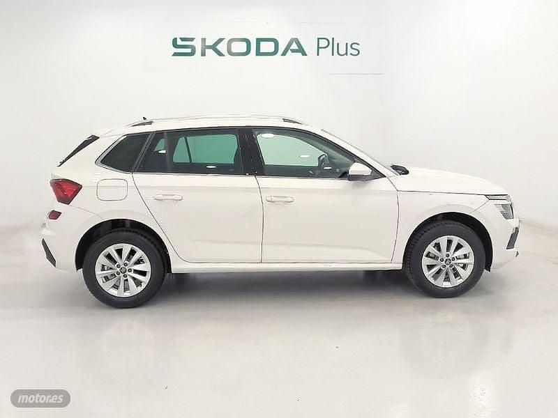 Usado Skoda Kamiq Selection 115 CV (84 kW) 2025 Blanco SUV