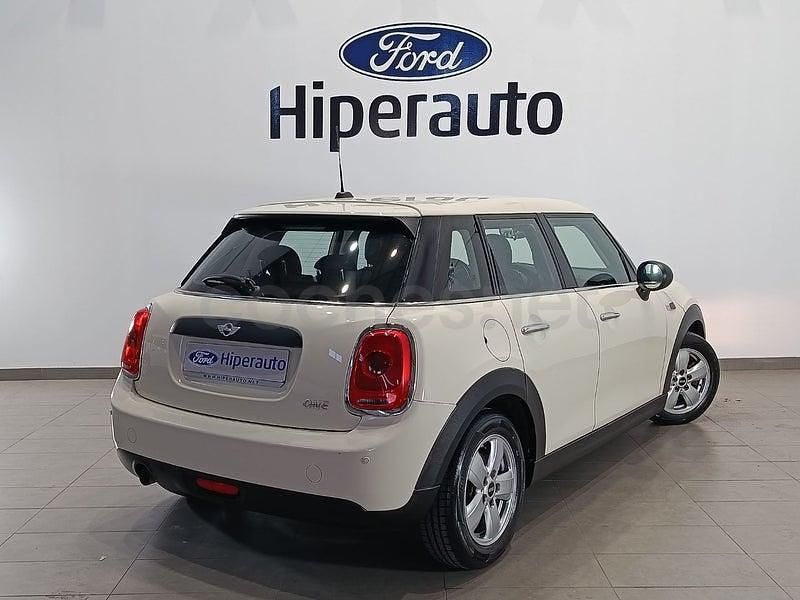 Usado Mini ONE 102 CV (75 kW) 2018 Blanco Utilitario