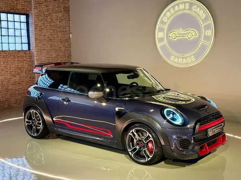 Usado Mini John Cooper Works 306 CV (225 kW) 2020 Gris / plata Utilitario