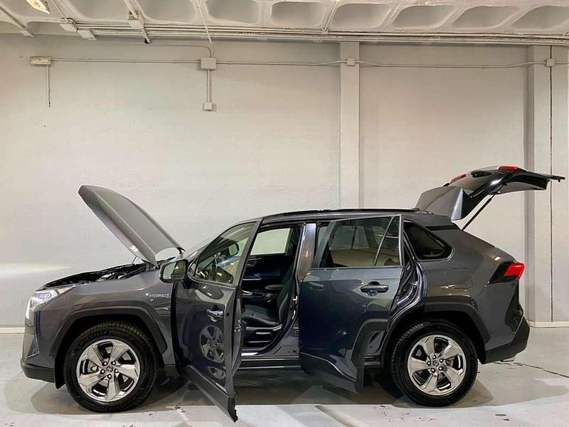 Usado Toyota RAV4 Hybrid Advance 218 CV (160 kW) 2019 Gris SUV