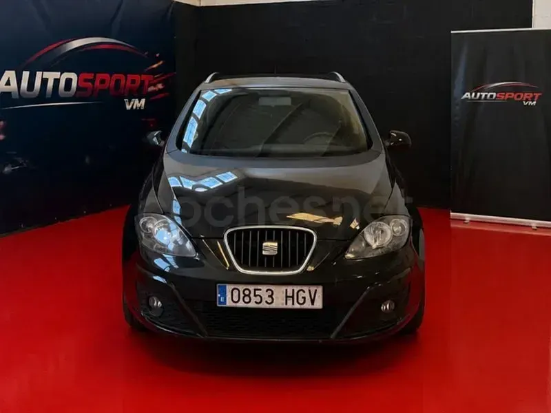 Usado Seat Altea XL Style 105 CV (77 kW) 2011 Negro Monovolumen