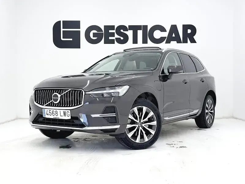 Usado Volvo XC60 Plus 350 CV (257 kW) 2022 Gris SUV