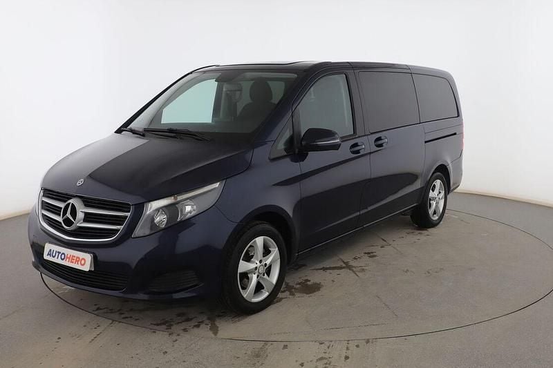 Käytetty Mercedes V220 163 HP (119 kW) 2018 Tila-auto