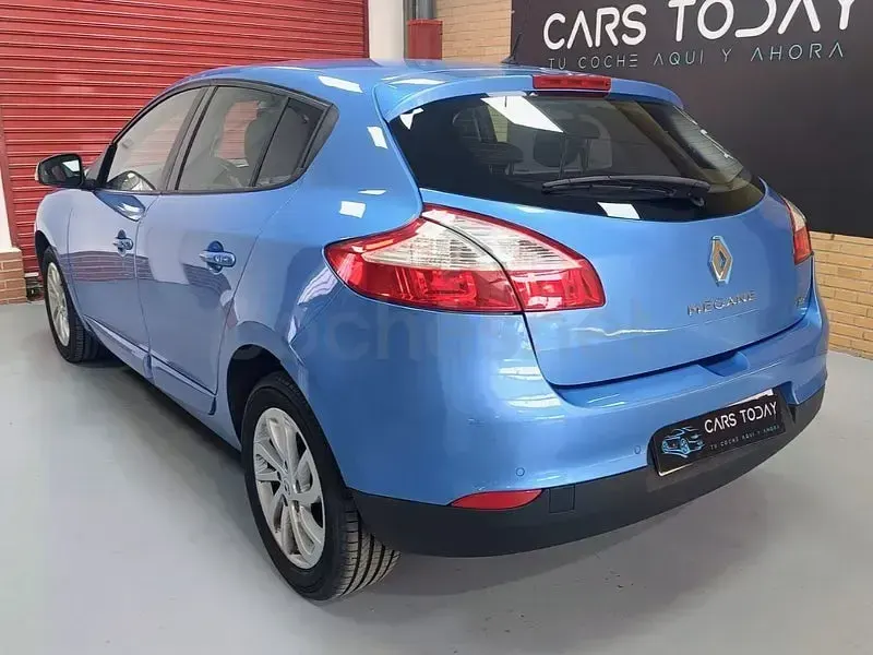 Usado Renault Mégane III Dynamique 115 CV (84 kW) 2012 Azul Berlina