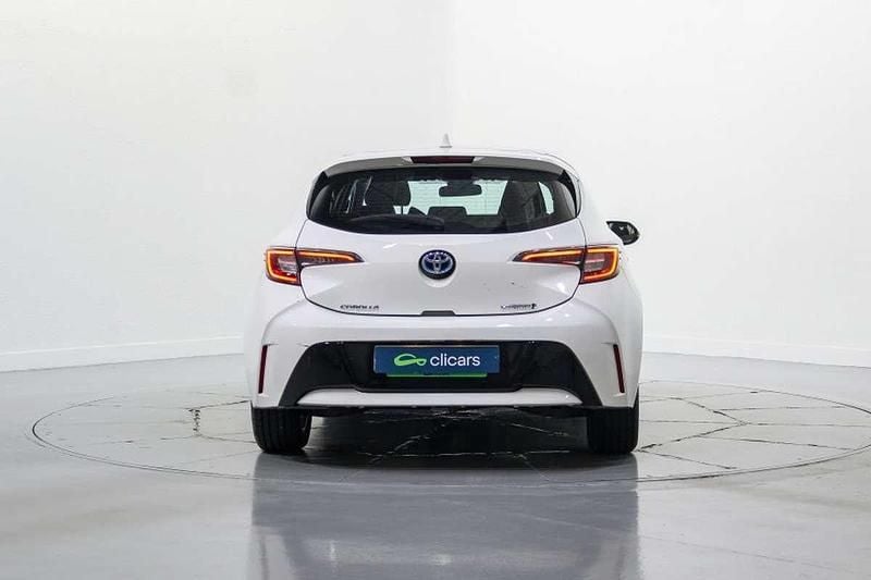 Usado Toyota Corolla Business Edition 98 CV (72 kW) 2022 Blanco Berlina