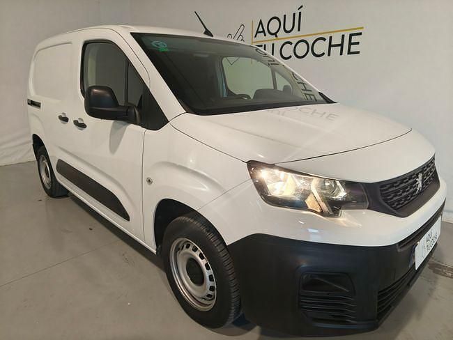 Usado Peugeot Partner 100 CV (73 kW) 2021 Blanco Monovolumen