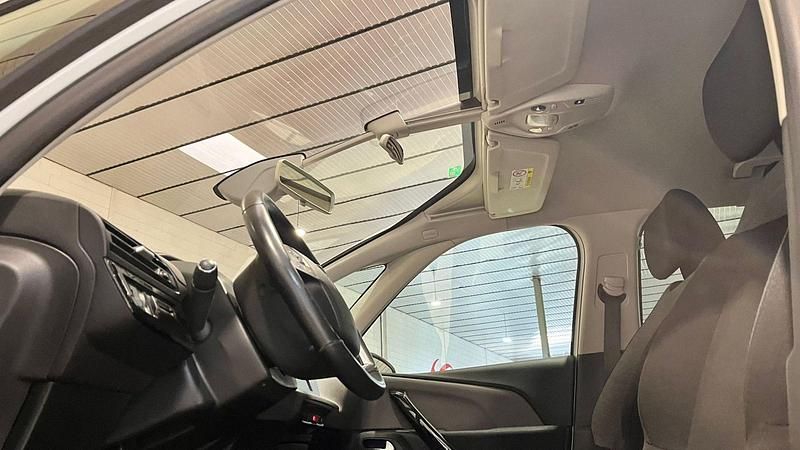 Blanco Usado 2019 Citroën C4 Feel | 15.990 € (Un poco caro) - Imagen 1/4