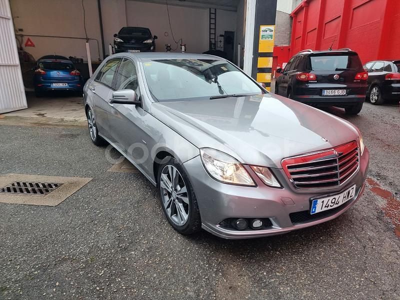Usado Mercedes E220 Avantgarde 170 CV (125 kW) 2009 Beige Berlina