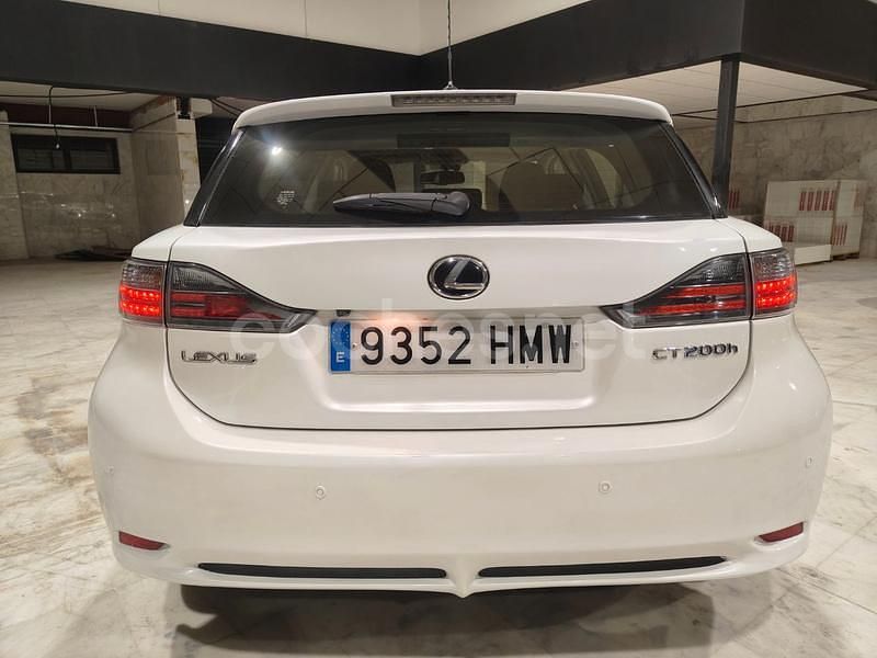 Usado Lexus CT200h Executive Line 136 CV (100 kW) 2013 Blanco Berlina