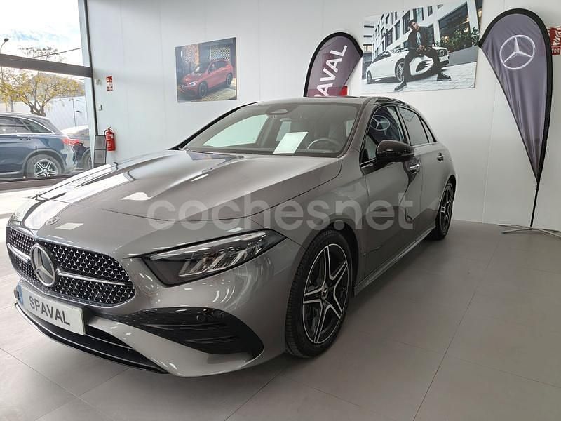 Gris / plata Usado 2025 Mercedes A200 Berlina | 35.490 € (Precio justo) - Imagen 1/4