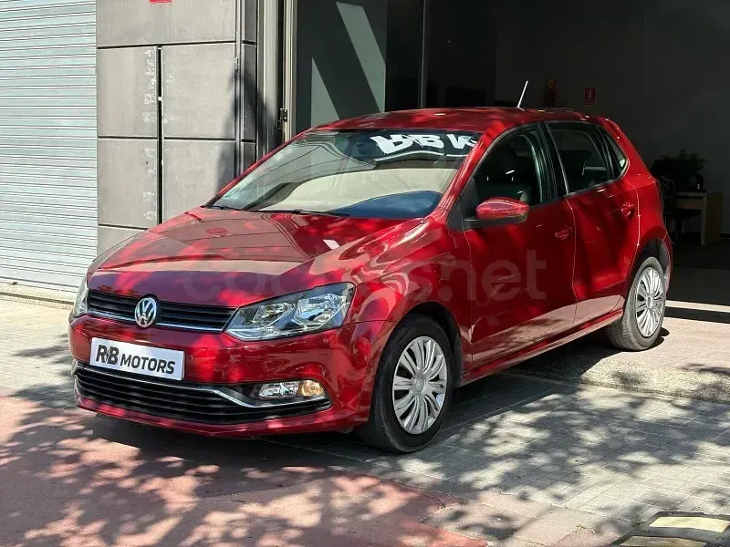 Usado VW Polo Advance 75 CV (55 kW) 2017 Granate Berlina